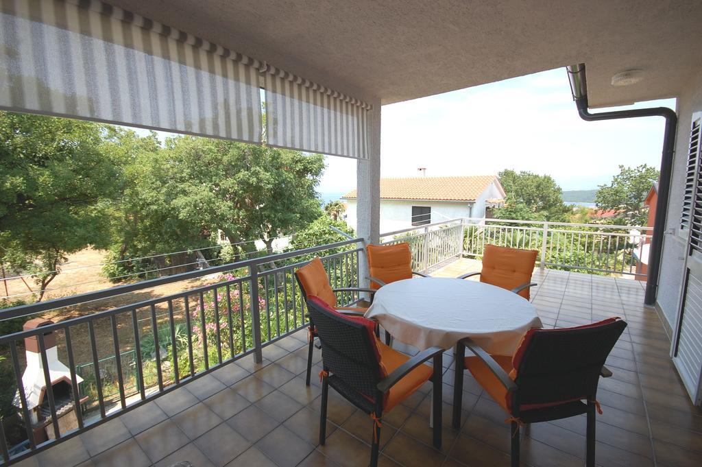 Apartments Jakobi By El-Pi Tours Нивице Екстериор снимка